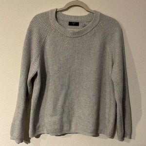 TAHARI Cozy Grey Sweater